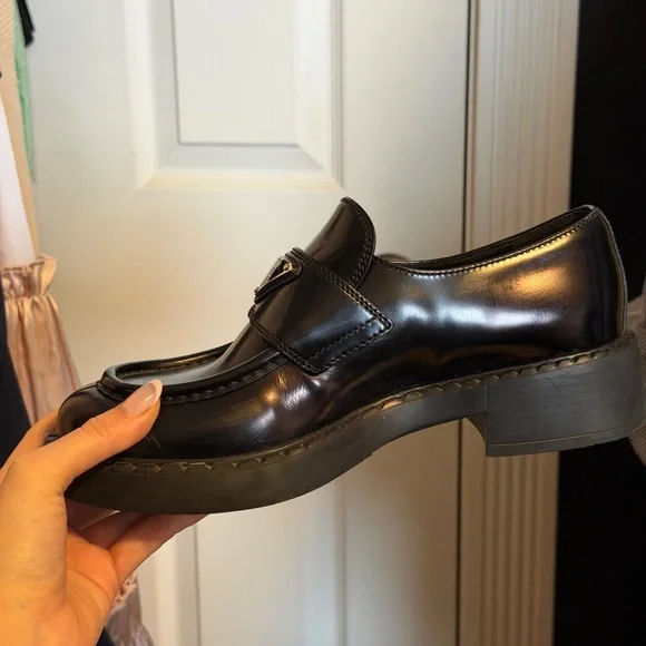 Prada Black Patent Leather women’s Loafers - Picture 10 of 14
